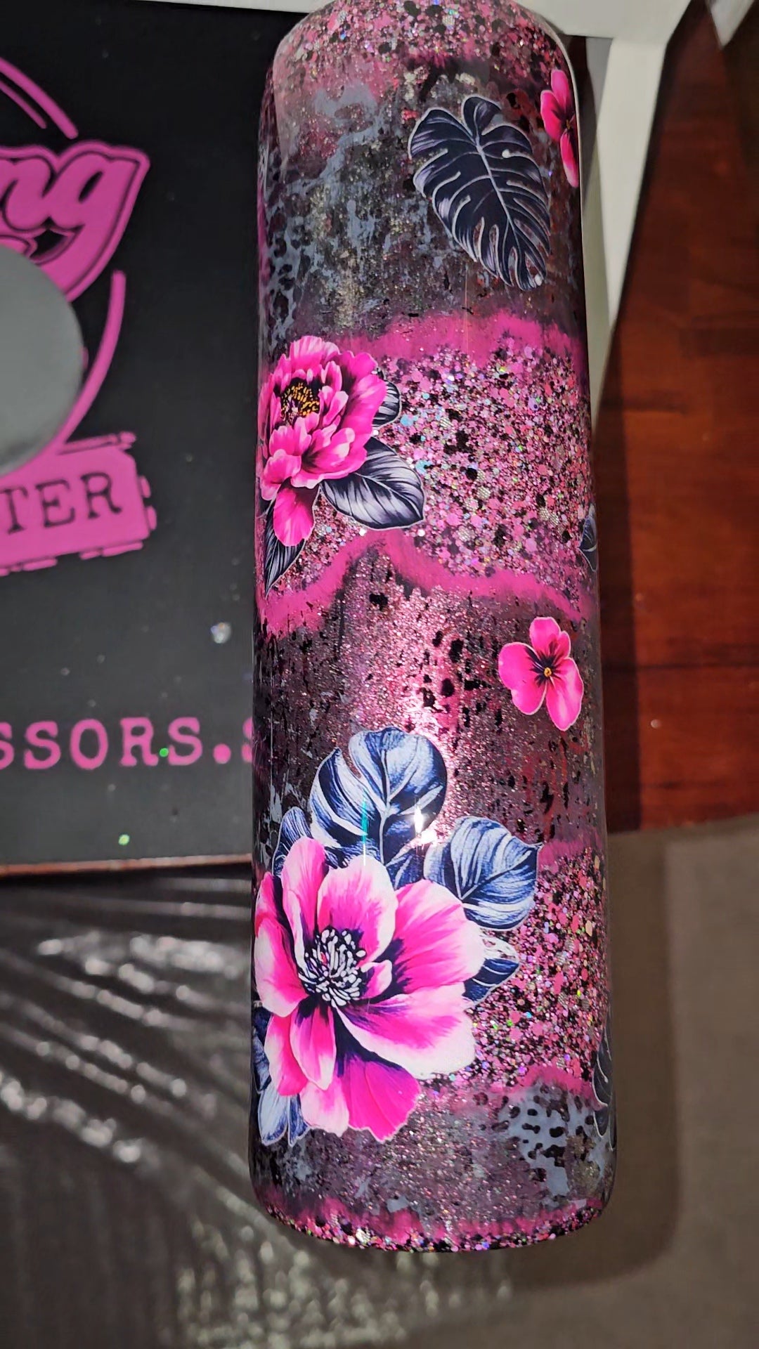 RTS {Pink Throwdown} 32oz Tipsy Tumbler