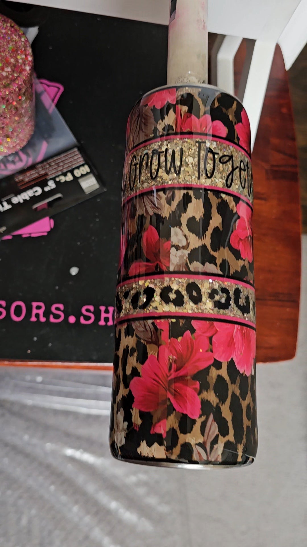 RTS {Pink/leopard Flowers} 24oz plump